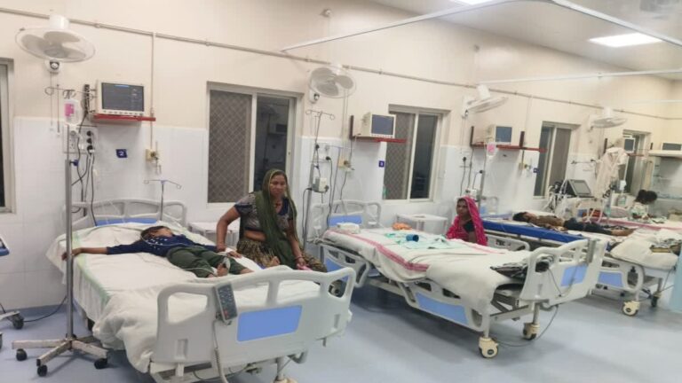 नीमच में बादाम समझकर रतनजोत के बीज खाने से 8 बच्चों की तबीयत बिगड़ी, 4 PICU में भर्ती