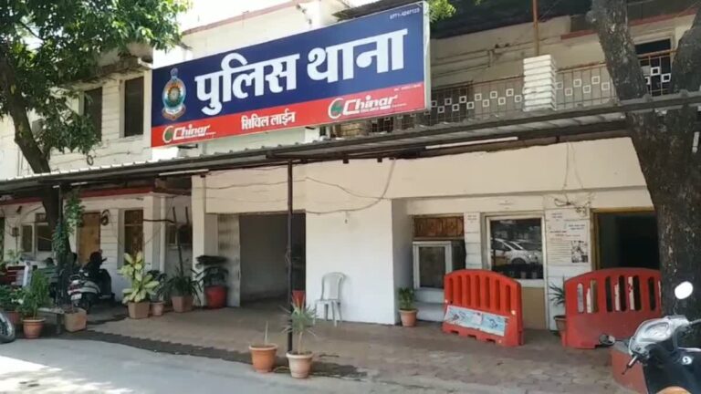 रायपुर मेंवानियत की हदें पार: सगी मां और सौतेले पिता ने 3 साल के मासूम का तोड़ा हाथ, शरीर को सिगरेट से दागा